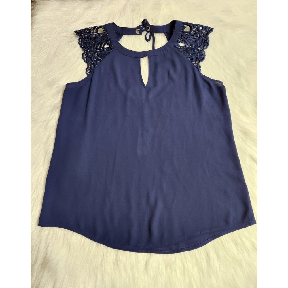 Express Ladies Jersey Shirt With Lace M